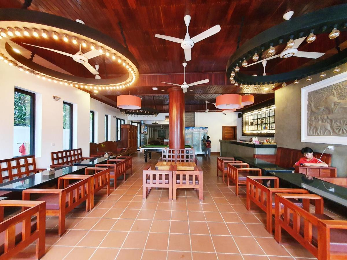 Darling Pub Hostel Siem Reap Exterior photo