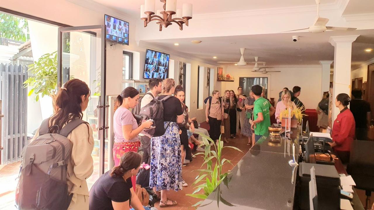Darling Pub Hostel Siem Reap Exterior photo