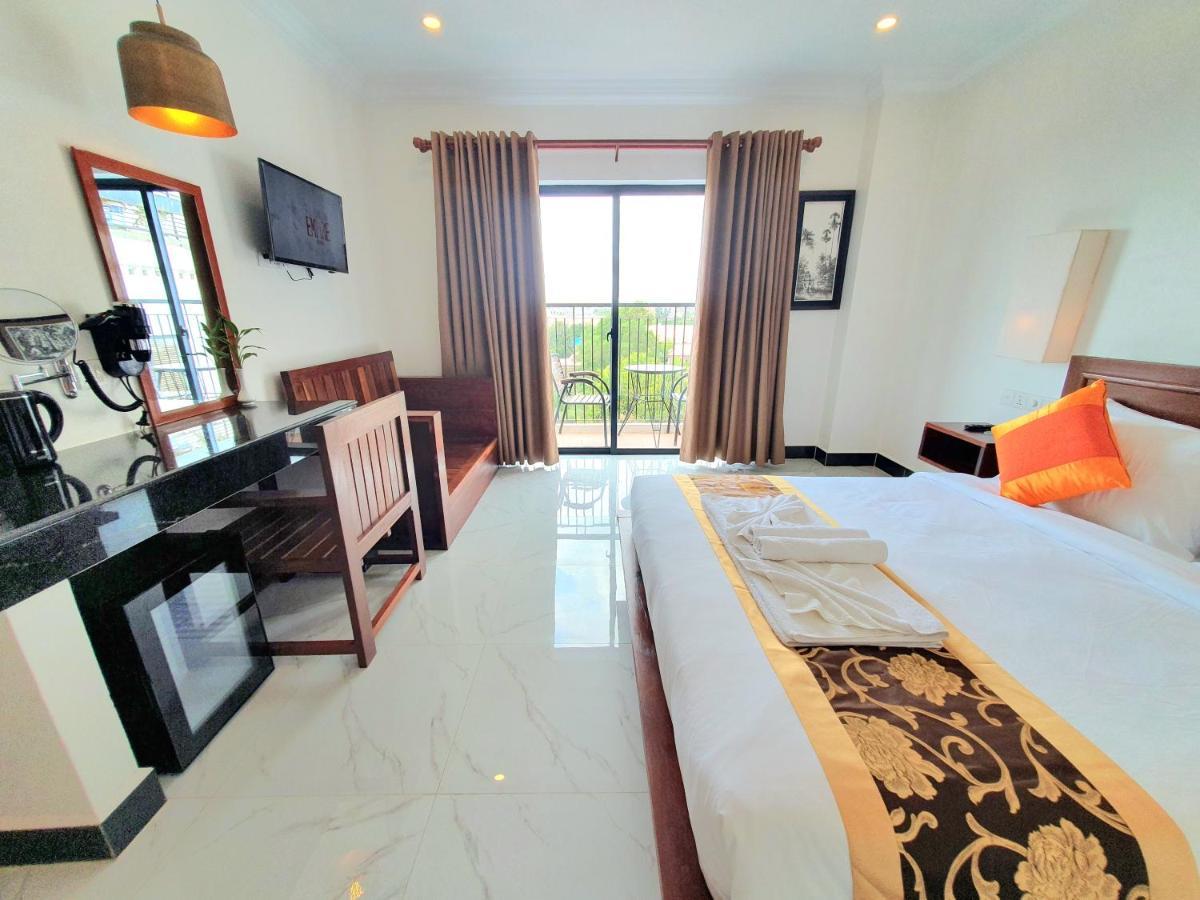 Darling Pub Hostel Siem Reap Exterior photo